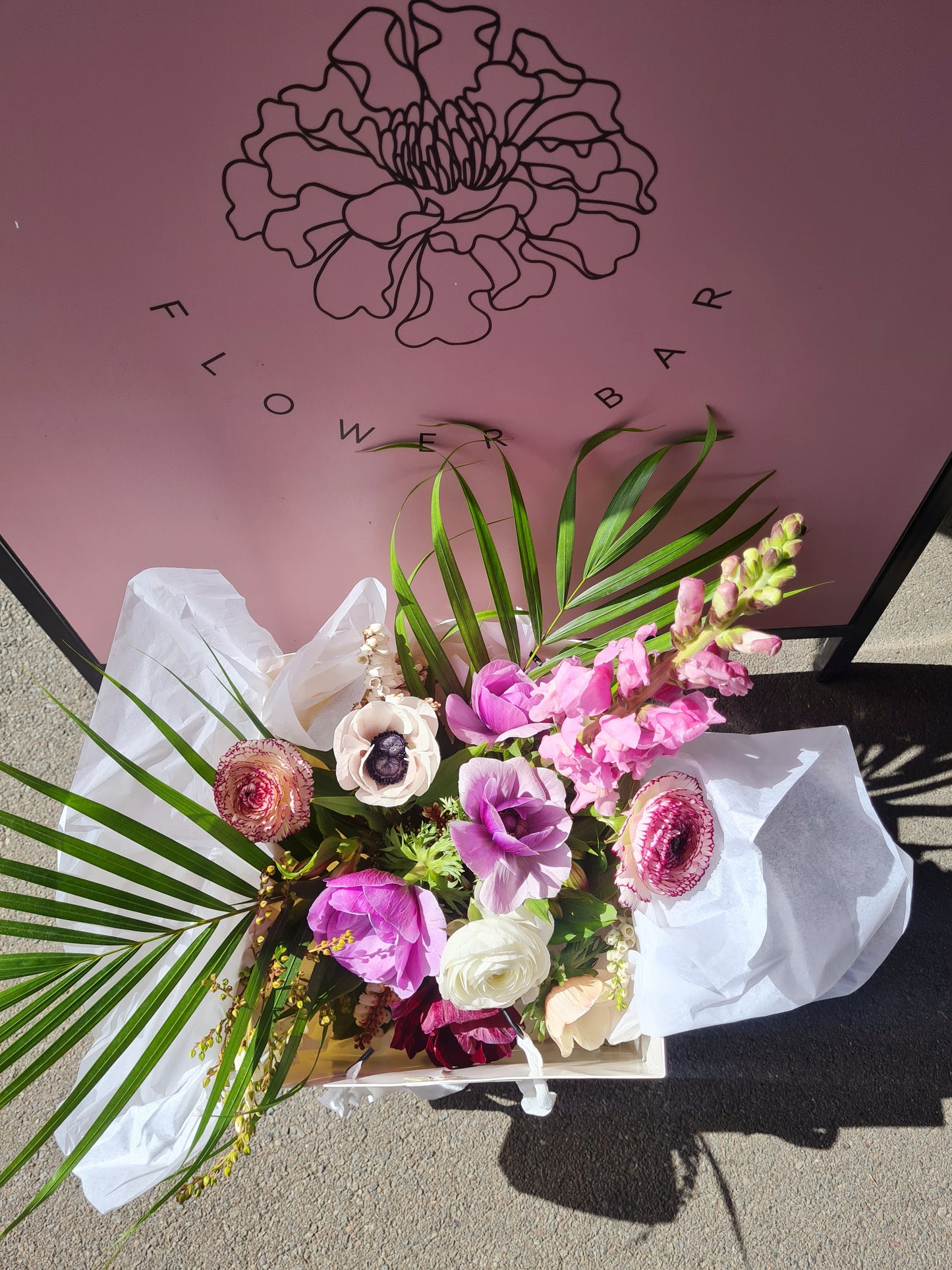 THE "FLORIST CHOICE POSY VASE" FRESH