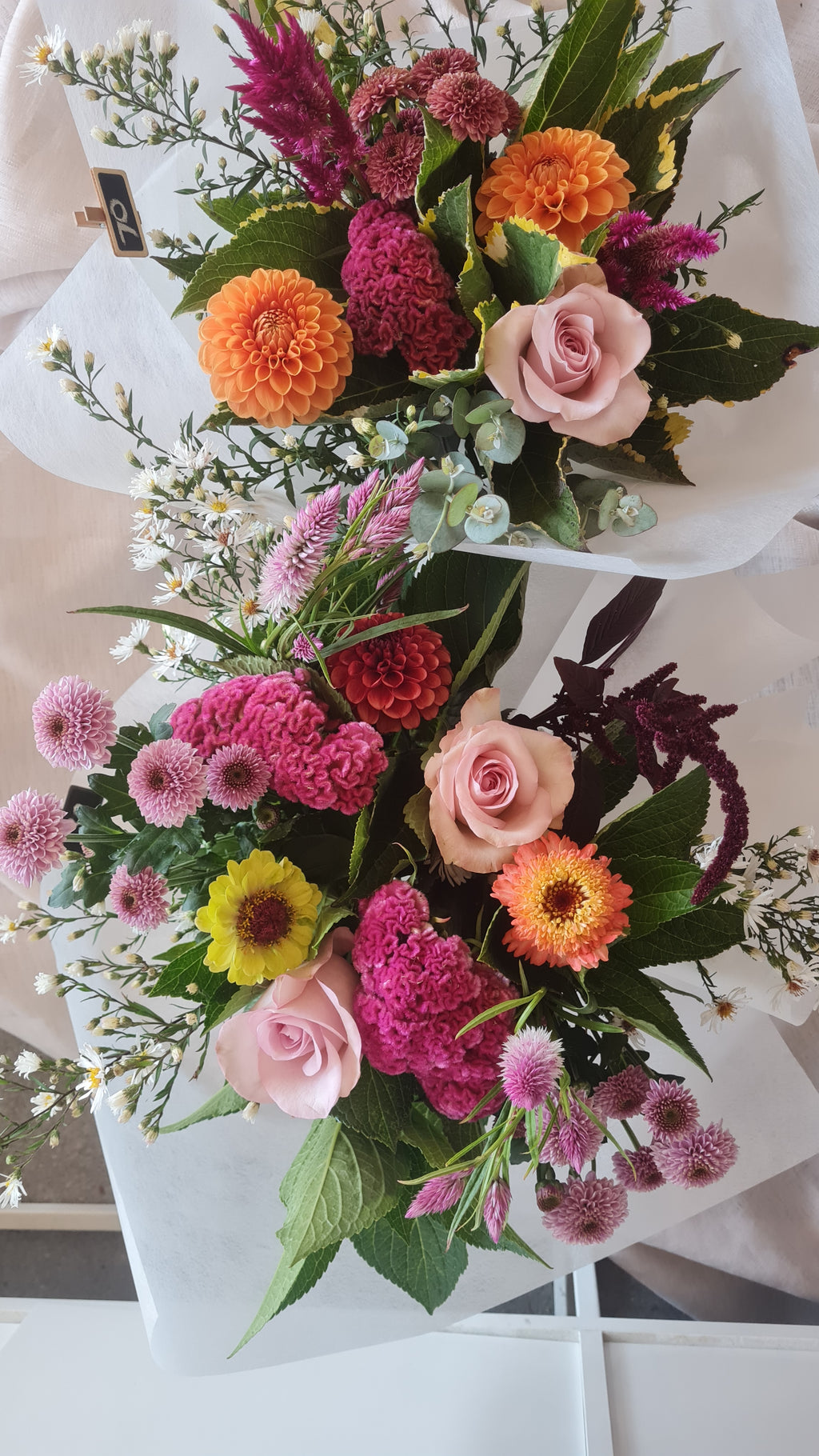 THE FRESH POSY & VASE - Florist choice