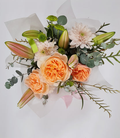 THE FRESH POSY & VASE - Florist choice