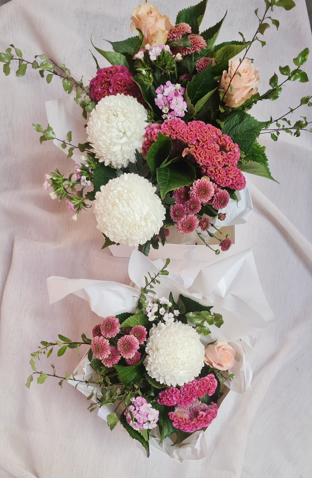 THE FRESH POSY & VASE - Florist choice